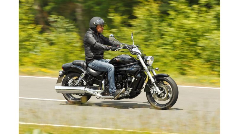 Hyosung Aquila gv650