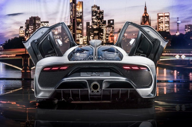Гиперкар Mercedes-AMG one
