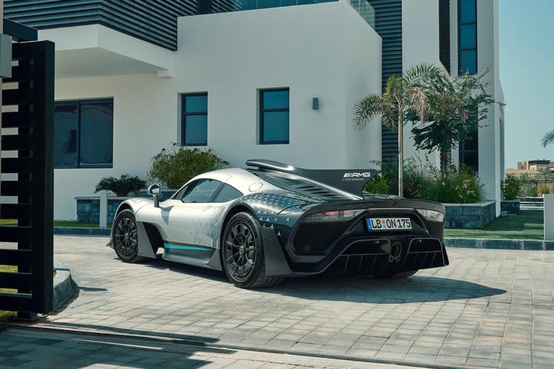 AMG one обои