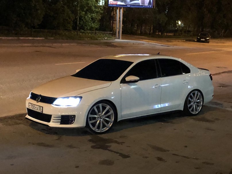Фольксваген Джетта 6 белая