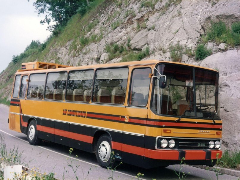 Ikarus 256