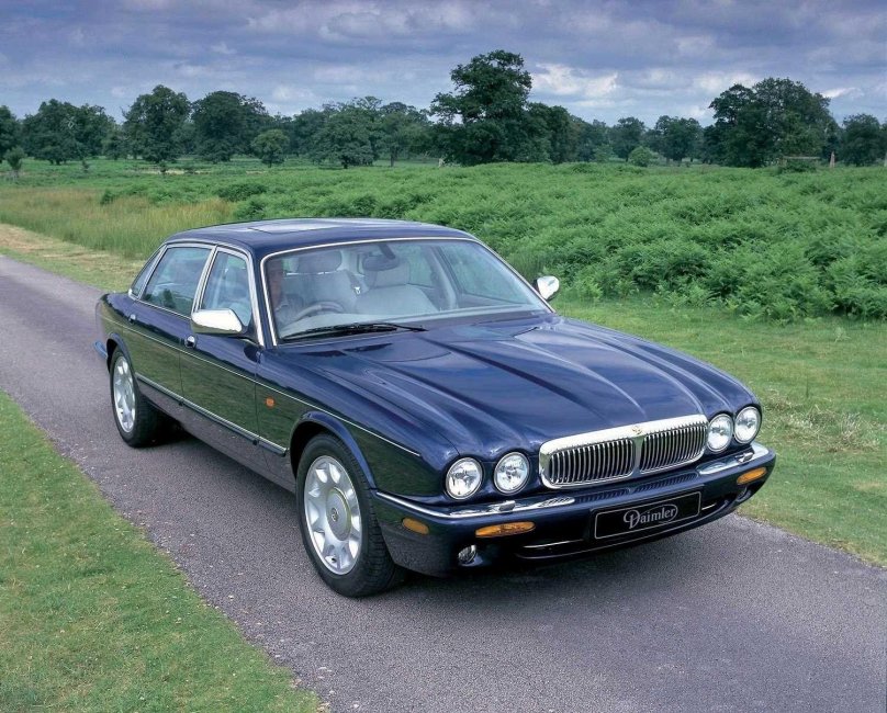 Jaguar Daimler super v8