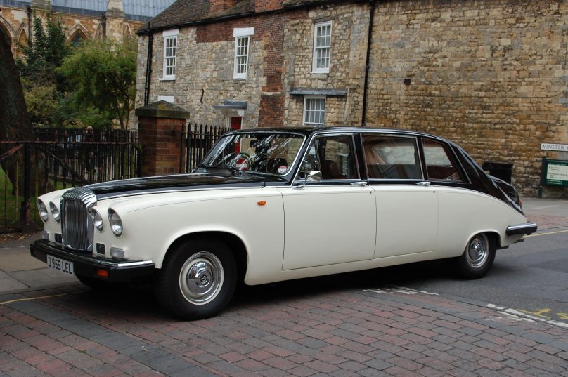 Лимузин Даймлер ds420