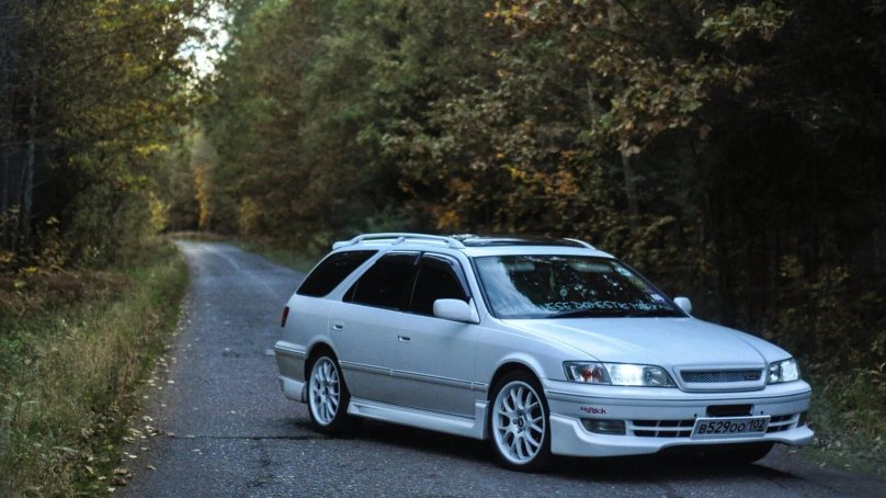 Тойота Марк 2 Qualis универсал