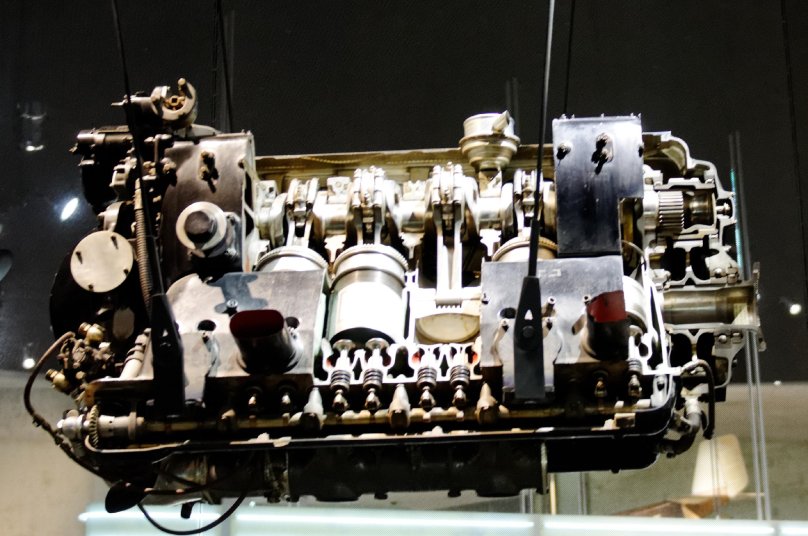 Двигатель Даймлер Марк 4