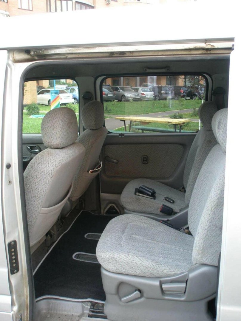 Сузуки Эвери 2000 салон