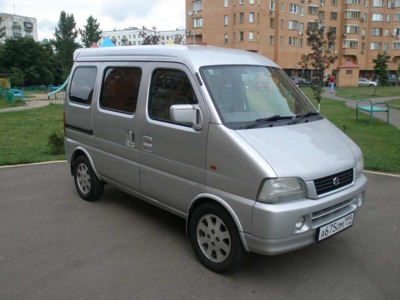 Сузуки Эвери 4/4