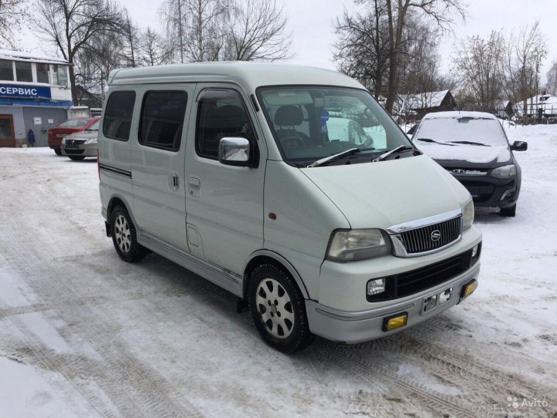 Сузуки Эвери 2000