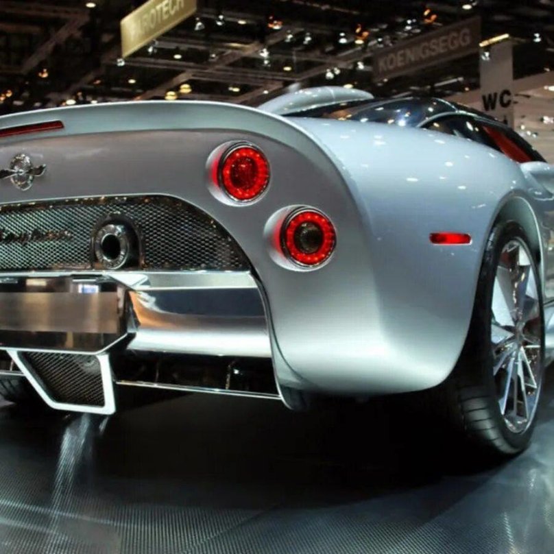 Автомобиль Spyker c8