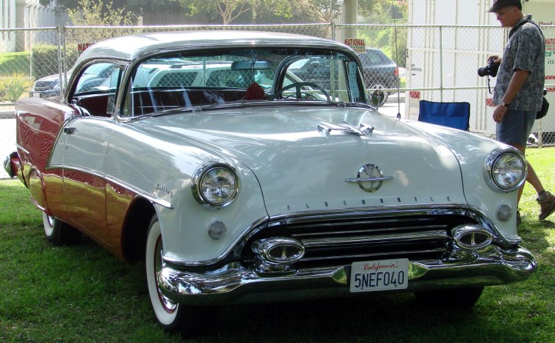 Oldsmobile 1954