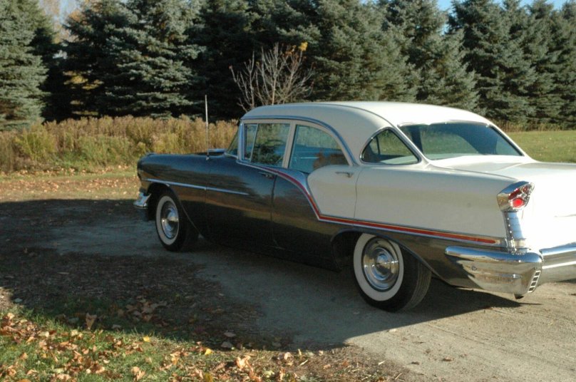 Oldsmobile 88 1957
