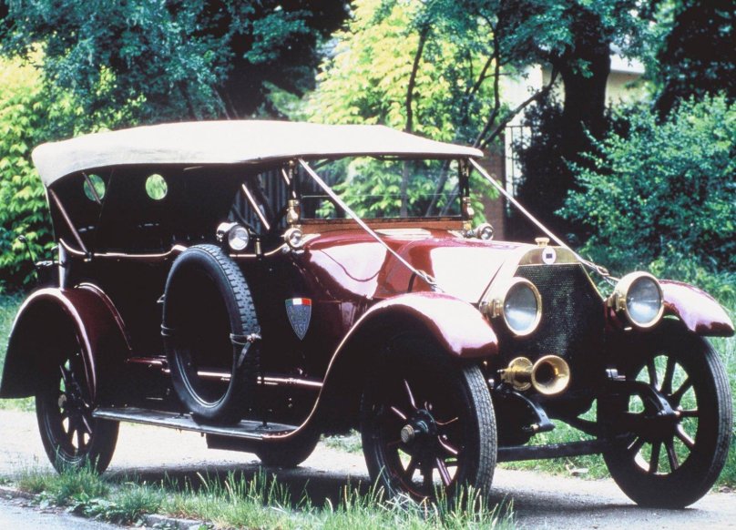 Лансия машина