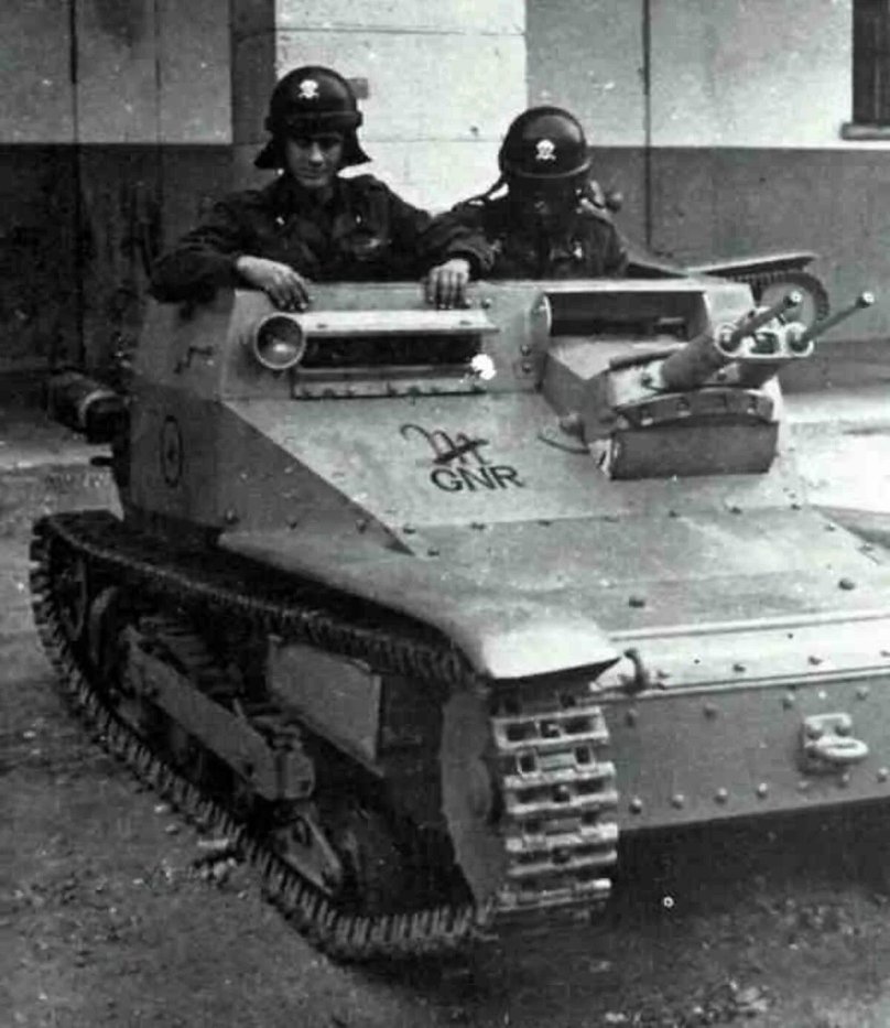 Танкетка Ансальдо CV-33