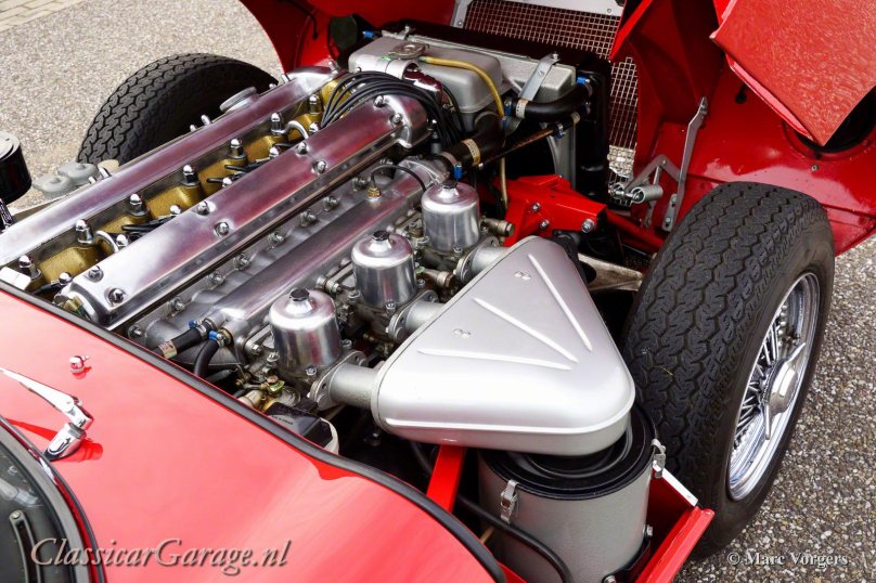 Jaguar e Type 1961 двигатель