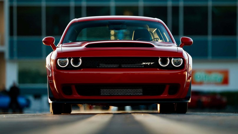 Додж Челленджер СРТ демон