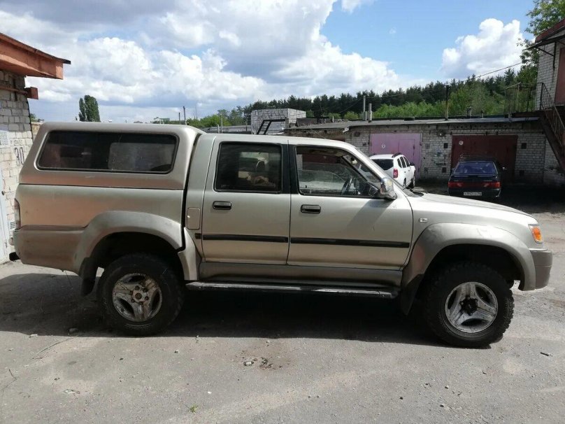 Toyota Admiral 2005