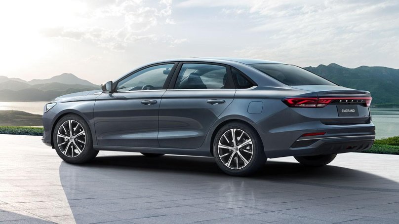 Geely Emgrand 2022