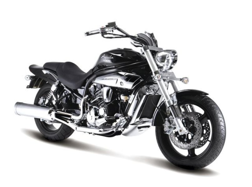 Хьюсонг Аквила 650