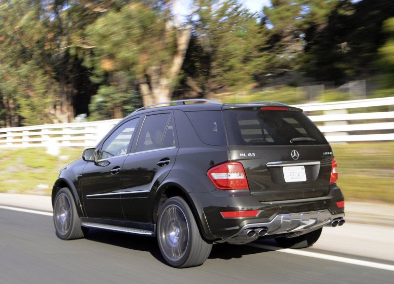 Мерседес Benz ml63 AMG