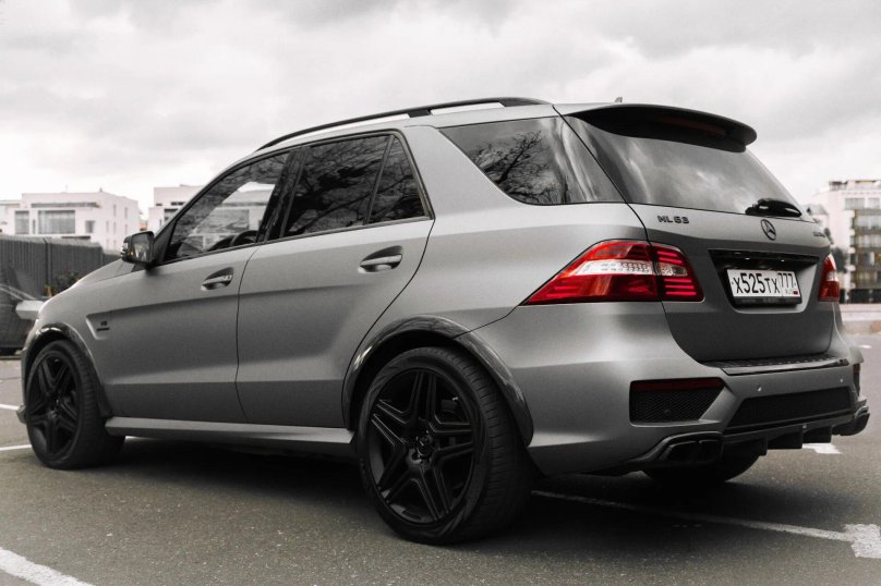 Мерседес Бенц мл 63 АМГ