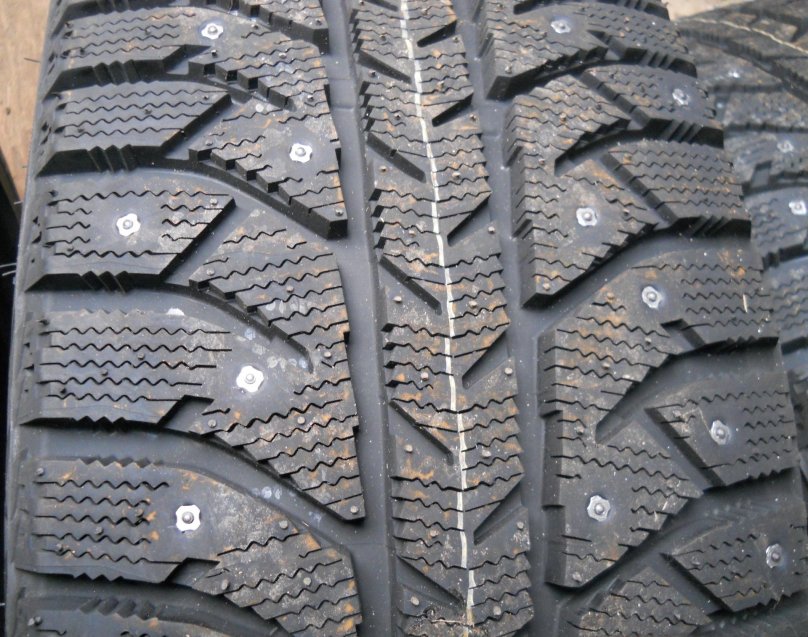 Бриджстоун айс 7000s