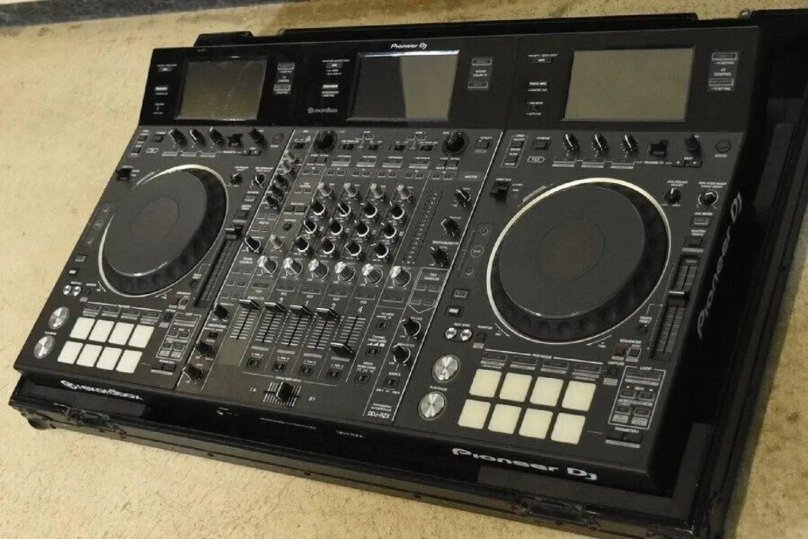 Контроллер Pioneer DDJ RZX