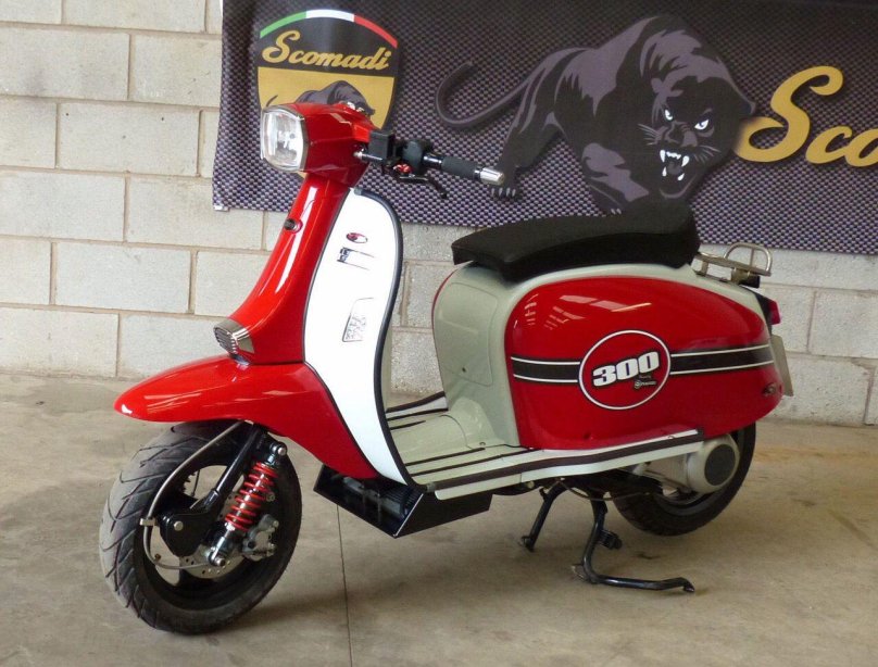 Скутер Веспа 300
