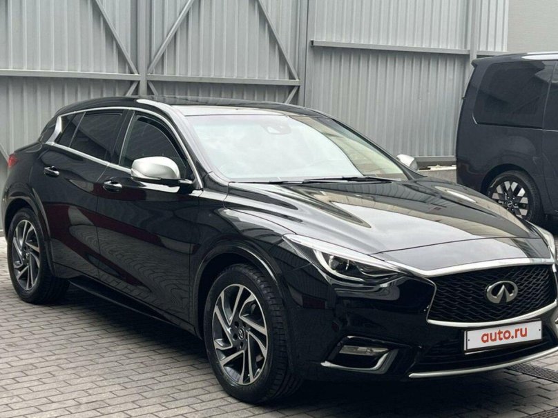 Инфинити q30 черная