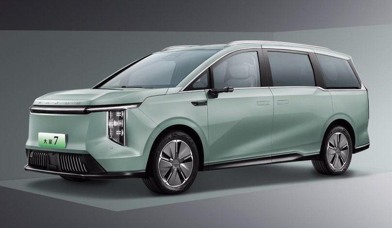 Китайский электро минивэн