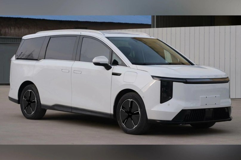 Китайские автомобили минивэны новые