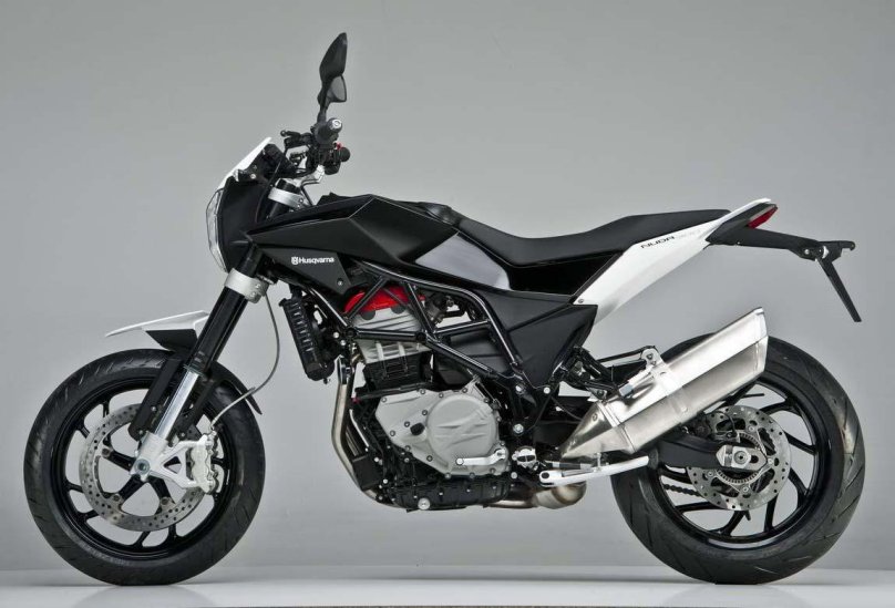 Husqvarna nuda 900r Price