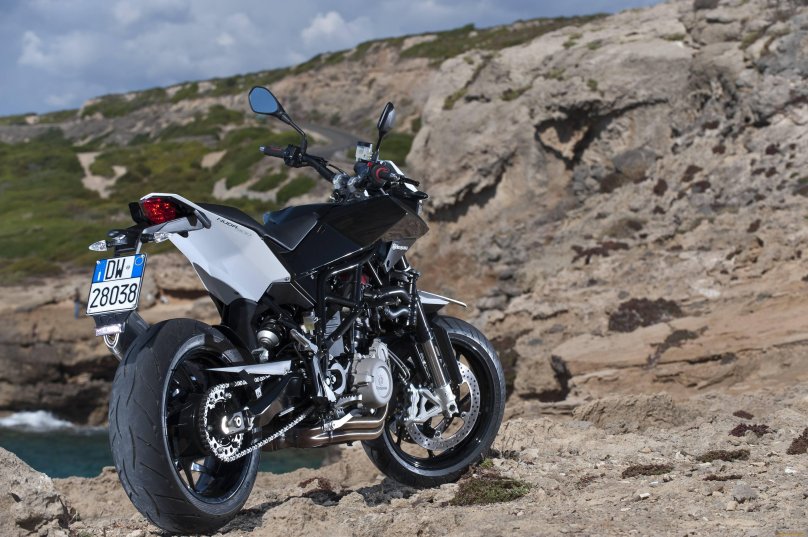 Husqvarna nuda 900/r 2012