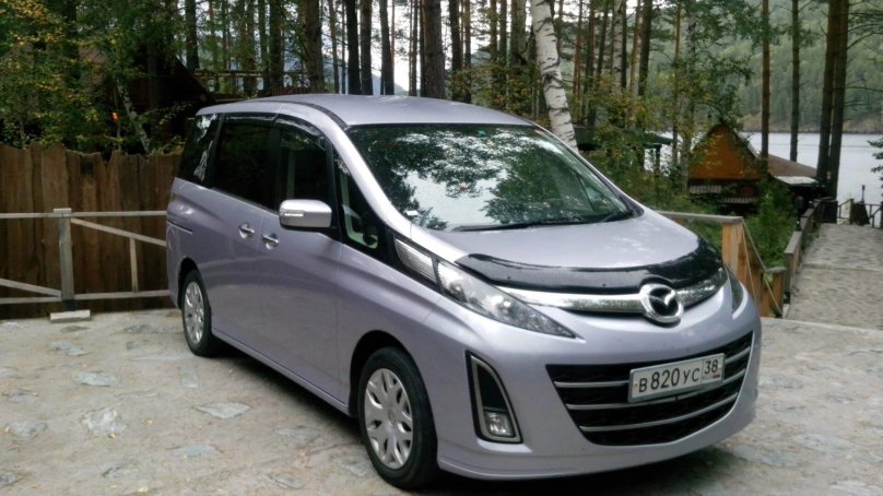 Минивэн Мазда Бианте