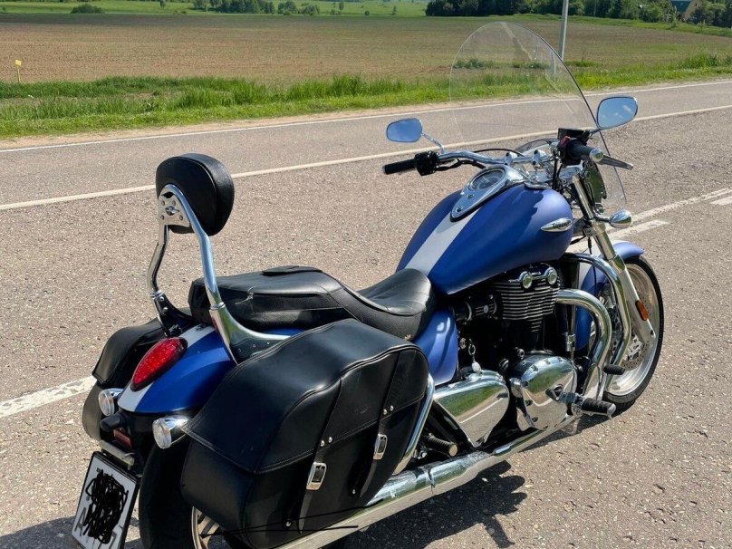 Триумф Тандерберд 1600