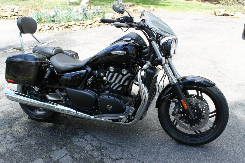 Triumph Thunderbird Storm