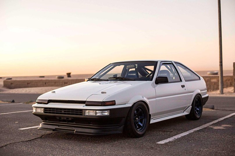 Тойота Королла ae86