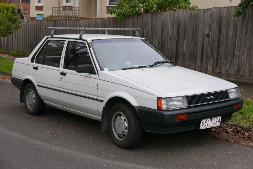 Toyota Corolla e80