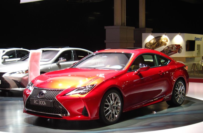 Лексус RC 300