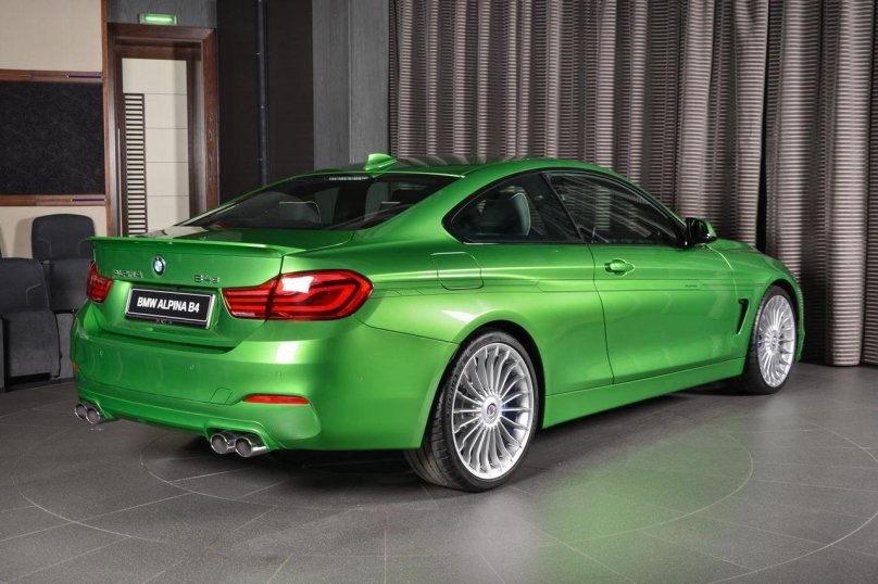 BMW m7 Alpina Green