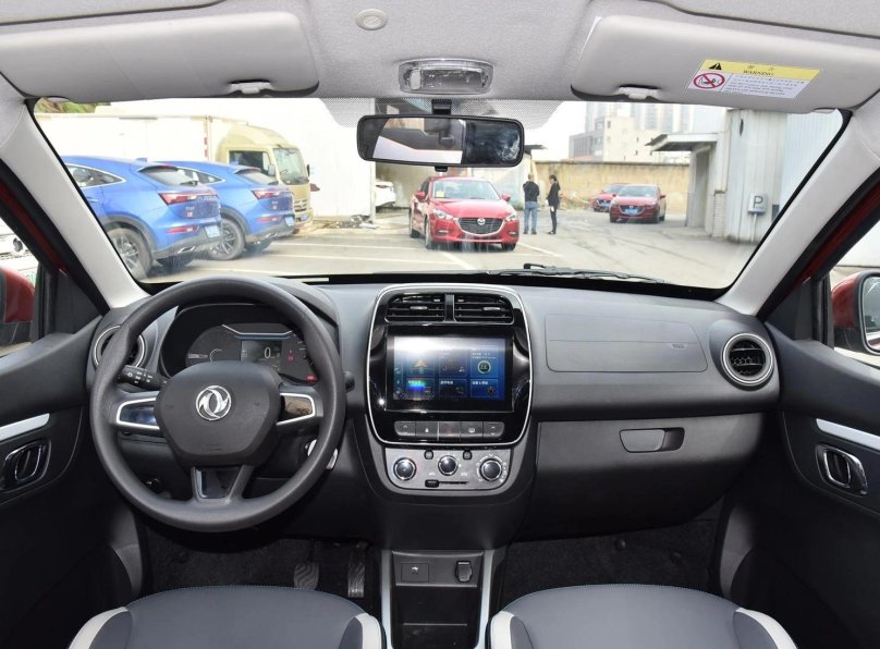 Электромобиль Dongfeng e1