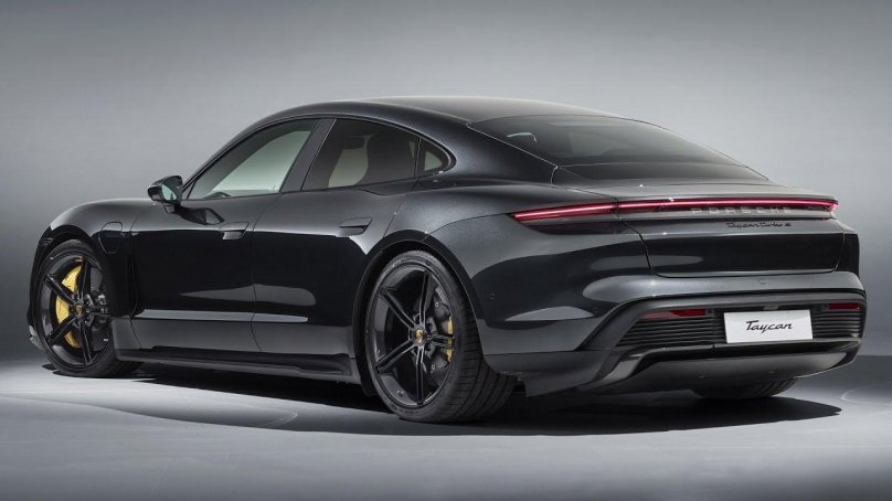 2020 Porsche Taycan Turbo s