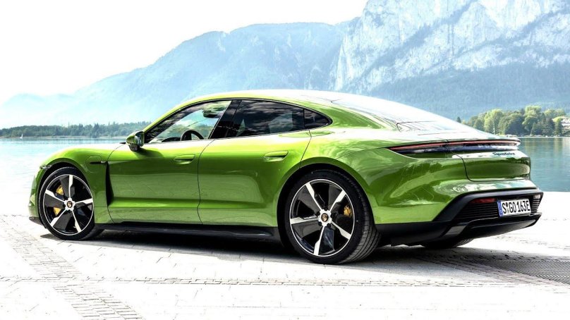 Porsche Taycan седан
