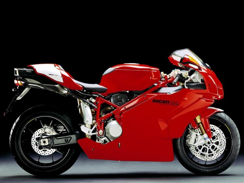 Спортбайк Ducati 749