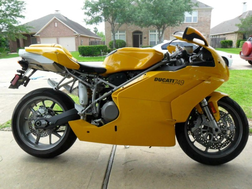 Ducati 749s