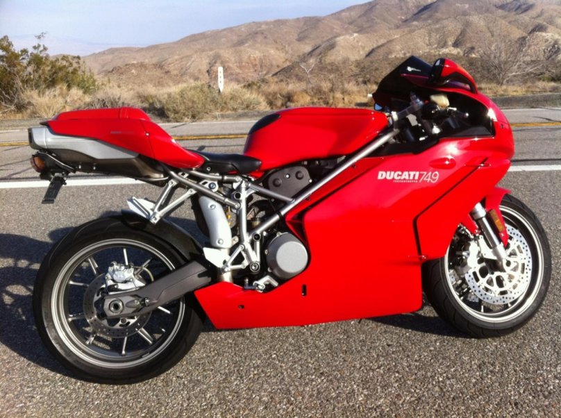 Ducati 749s