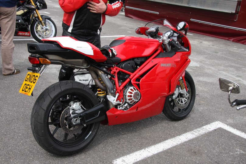 Ducati 749s