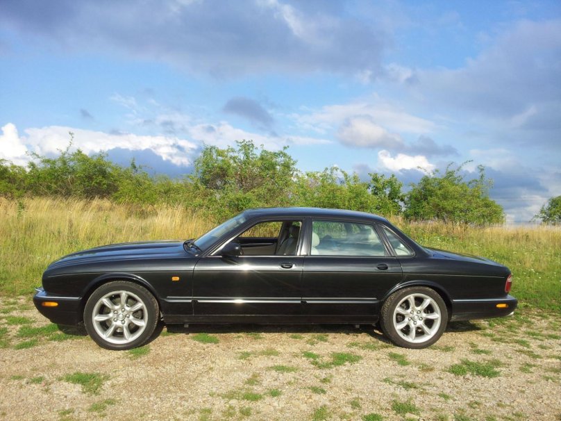 Jaguar XJ x308