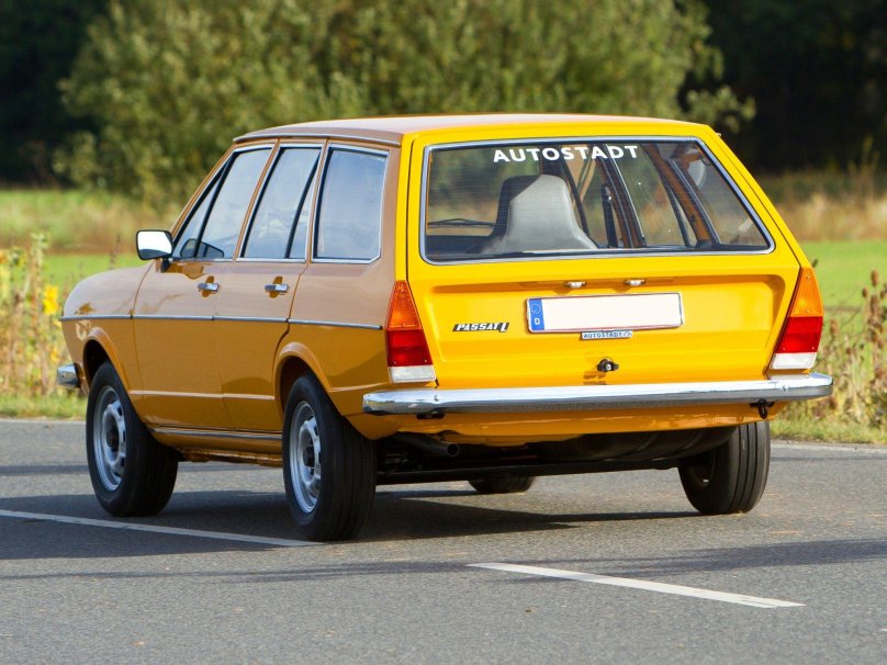 Volkswagen Passat b1 хэтчбек