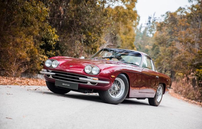 Lamborghini 400 gt 2+2