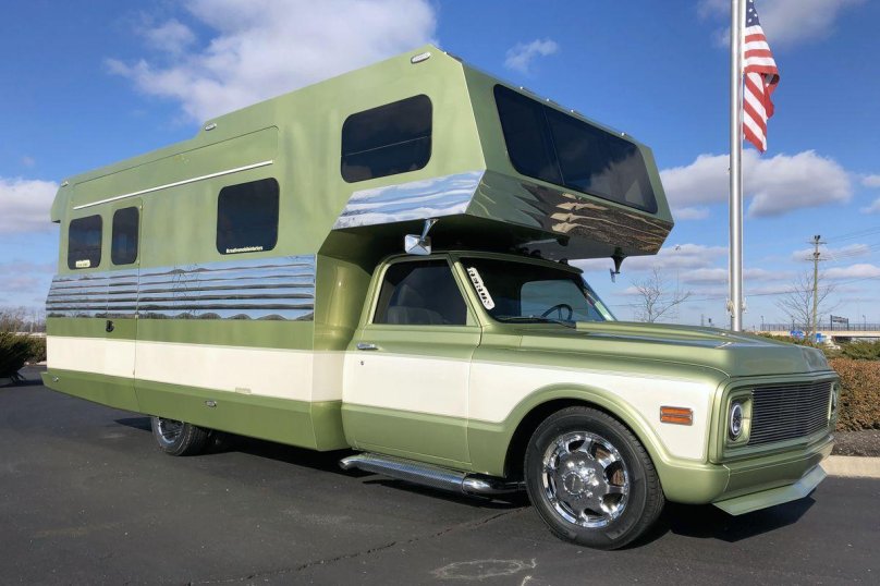 Chevrolet c30 Camper